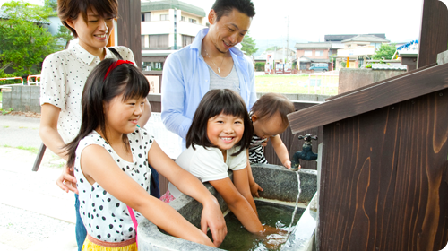 「源泉の杜」で初めての手湯